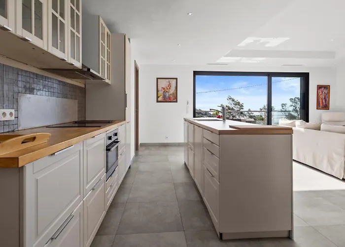 Apartment Residence Arc En Ciel B